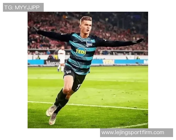 伊布之子马克西米利安正式租借加盟阿贾克斯并附带350万买断条款